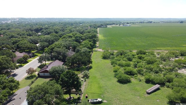 115 Country Lane, Castroville, TX 78009