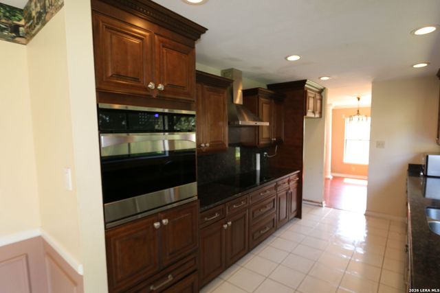 115 Country Lane, Castroville, TX 78009