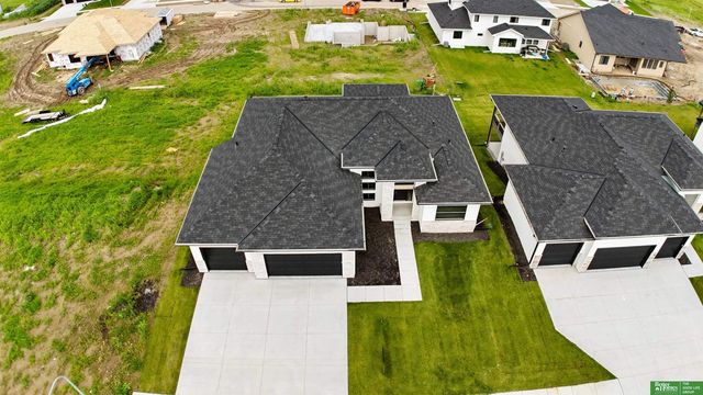 5430 N 212 Avenue, Elkhorn, NE 68022