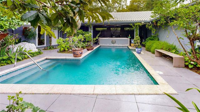 2101 Tigertail Ave, Miami, FL 33133