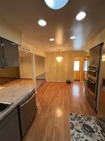 14281 Elgin Street, Oak Park, MI 48237