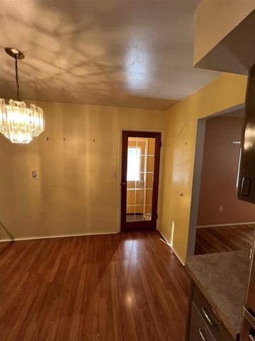 14281 Elgin Street, Oak Park, MI 48237