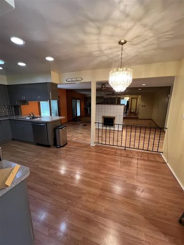 14281 Elgin Street, Oak Park, MI 48237