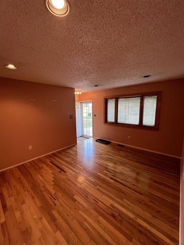 14281 Elgin Street, Oak Park, MI 48237