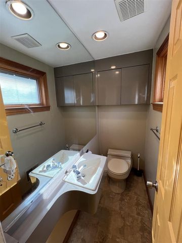 14281 Elgin Street, Oak Park, MI 48237