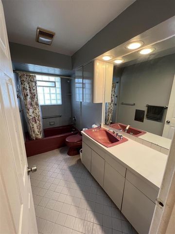 14281 Elgin Street, Oak Park, MI 48237