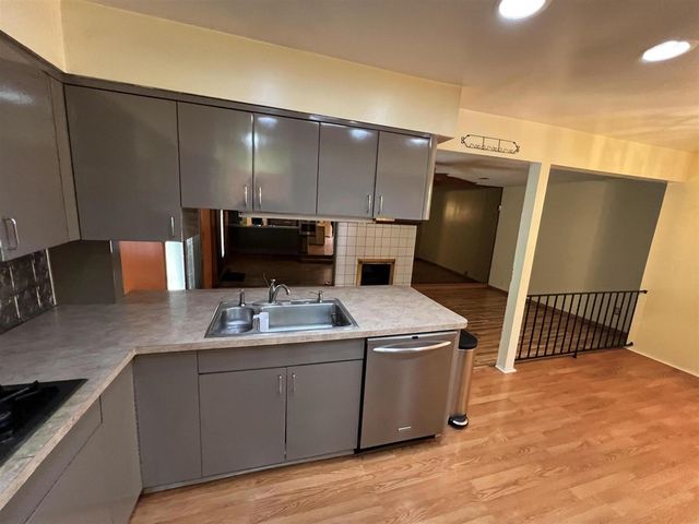 14281 Elgin Street, Oak Park, MI 48237