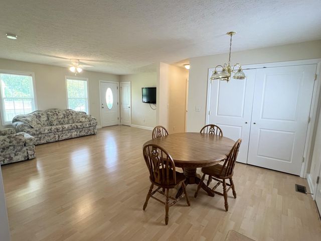 373 Lawless Lane, Jamestown, KY 42629