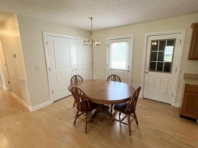 373 Lawless Lane, Jamestown, KY 42629