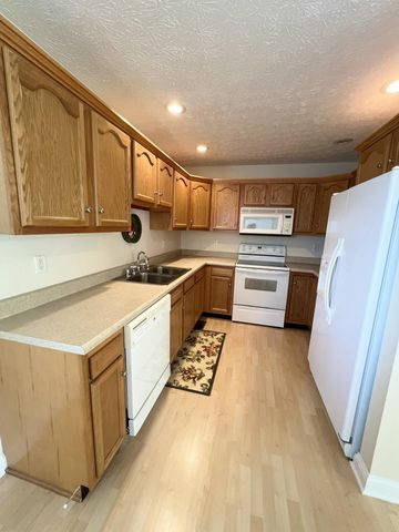 373 Lawless Lane, Jamestown, KY 42629