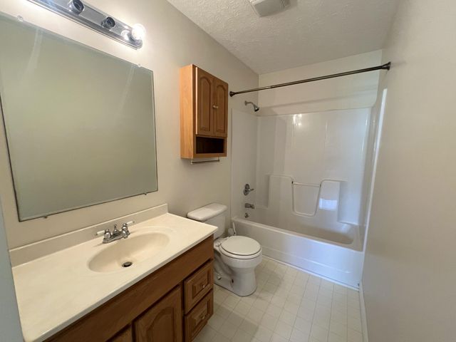 373 Lawless Lane, Jamestown, KY 42629