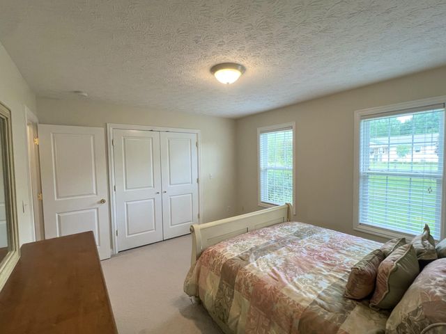 373 Lawless Lane, Jamestown, KY 42629