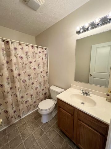 373 Lawless Lane, Jamestown, KY 42629