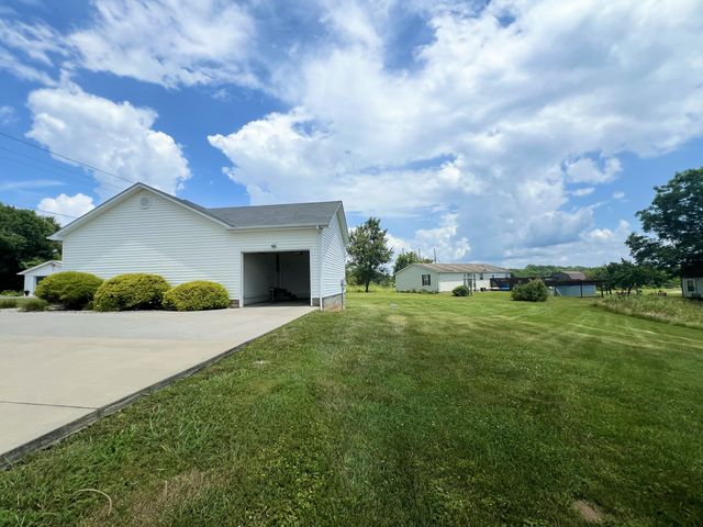 373 Lawless Lane, Jamestown, KY 42629