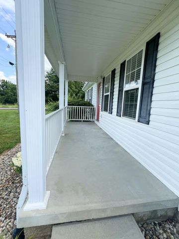 373 Lawless Lane, Jamestown, KY 42629