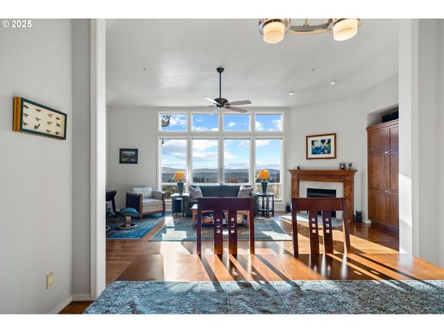 12449 Sw 55TH Pl, Portland, OR 97219