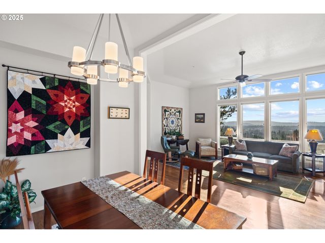 12449 Sw 55TH Pl, Portland, OR 97219