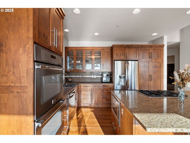 12449 Sw 55TH Pl, Portland, OR 97219