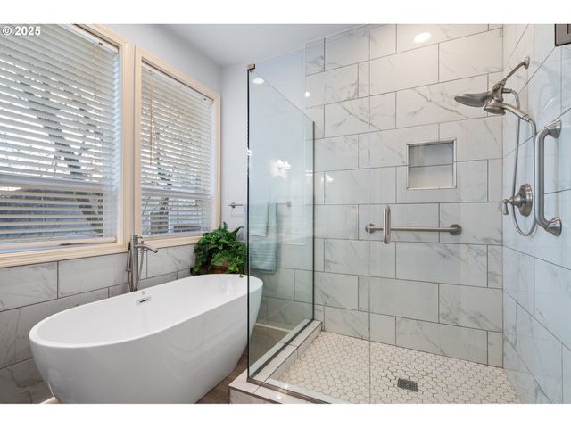 12449 Sw 55TH Pl, Portland, OR 97219