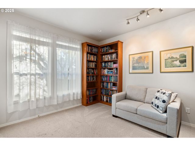 12449 Sw 55TH Pl, Portland, OR 97219