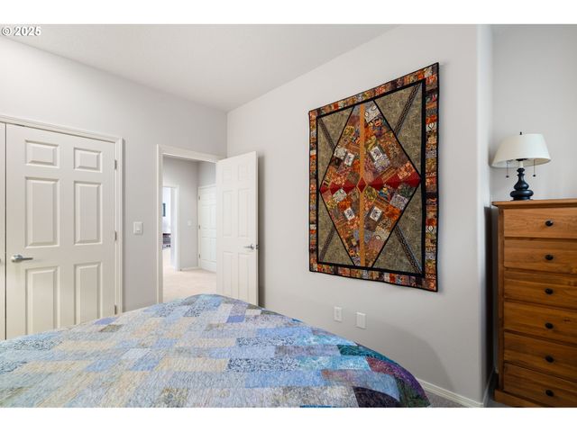 12449 Sw 55TH Pl, Portland, OR 97219