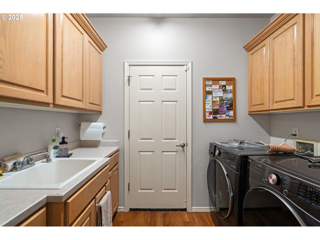 12449 Sw 55TH Pl, Portland, OR 97219