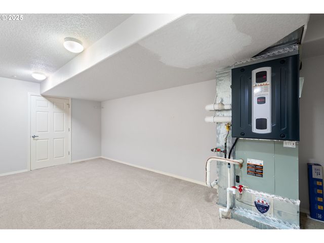 12449 Sw 55TH Pl, Portland, OR 97219