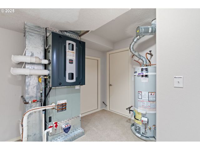 12449 Sw 55TH Pl, Portland, OR 97219