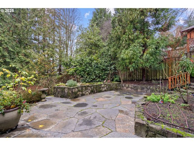 12449 Sw 55TH Pl, Portland, OR 97219