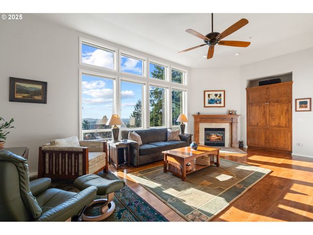 12449 Sw 55TH Pl, Portland, OR 97219