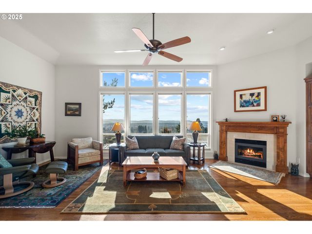 12449 Sw 55TH Pl, Portland, OR 97219