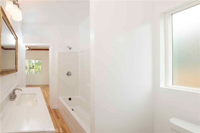 1330 W 48th, Los Angeles, CA 90037