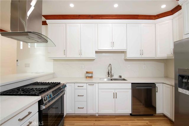 1330 W 48th, Los Angeles, CA 90037