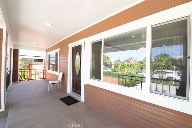 1330 W 48th, Los Angeles, CA 90037