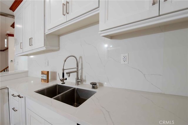 1330 W 48th, Los Angeles, CA 90037