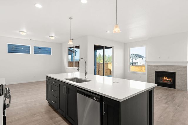 145 Valemont Drive 38, Eagle Point, OR 97524