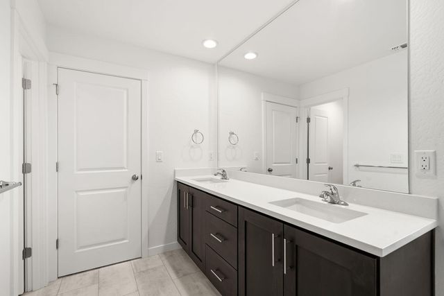 145 Valemont Drive 38, Eagle Point, OR 97524