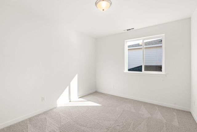 145 Valemont Drive 38, Eagle Point, OR 97524