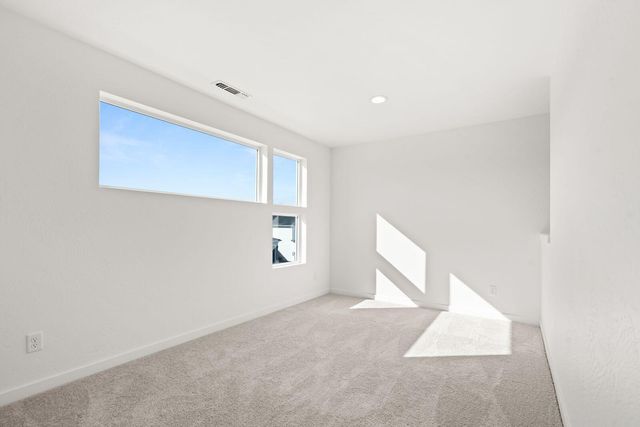 145 Valemont Drive 38, Eagle Point, OR 97524