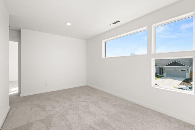 145 Valemont Drive 38, Eagle Point, OR 97524