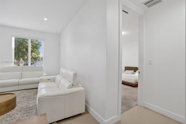 6310 NW 103rd Pl 104, Doral, FL 33178