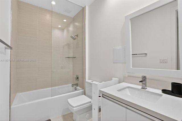 6310 NW 103rd Pl 104, Doral, FL 33178