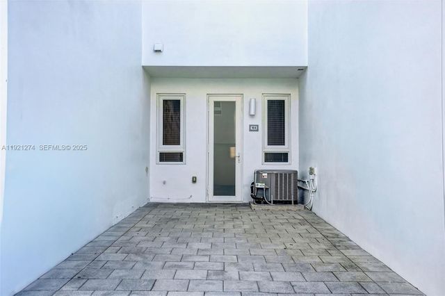 6310 NW 103rd Pl 104, Doral, FL 33178