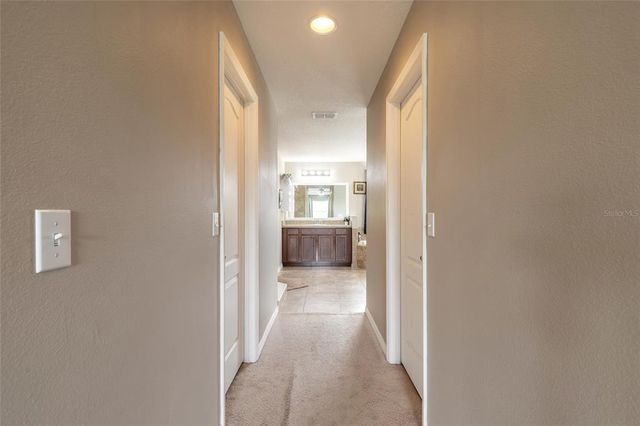 206 LAUREL POINT COURT, Deland, FL 32724