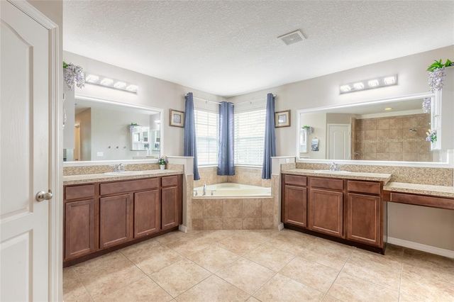 206 LAUREL POINT COURT, Deland, FL 32724