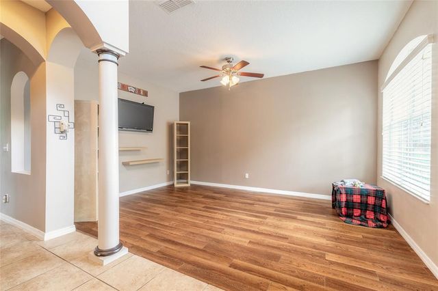 206 LAUREL POINT COURT, Deland, FL 32724