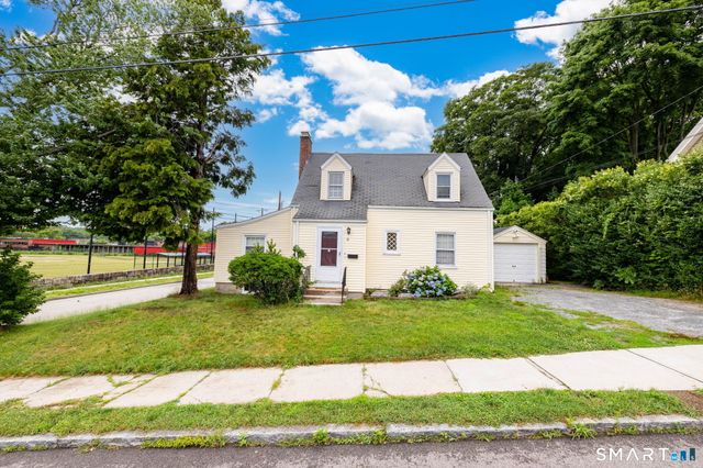8 Georgiana Street, New London, CT 06320