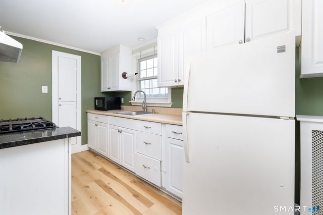 8 Georgiana Street, New London, CT 06320