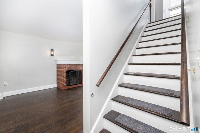 8 Georgiana Street, New London, CT 06320
