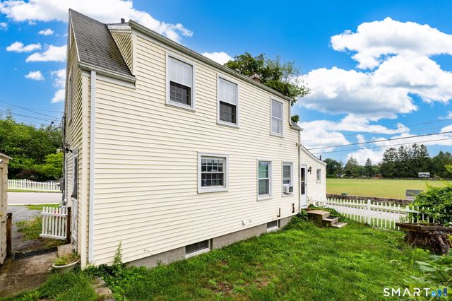 8 Georgiana Street, New London, CT 06320